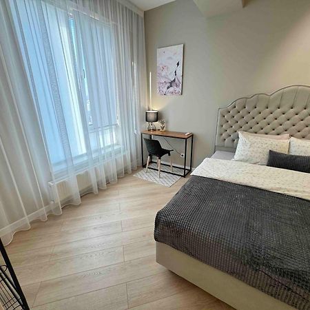 Rentnow Modern Business Apartment With 3 Bedrooms In Centre Кишинёв Экстерьер фото