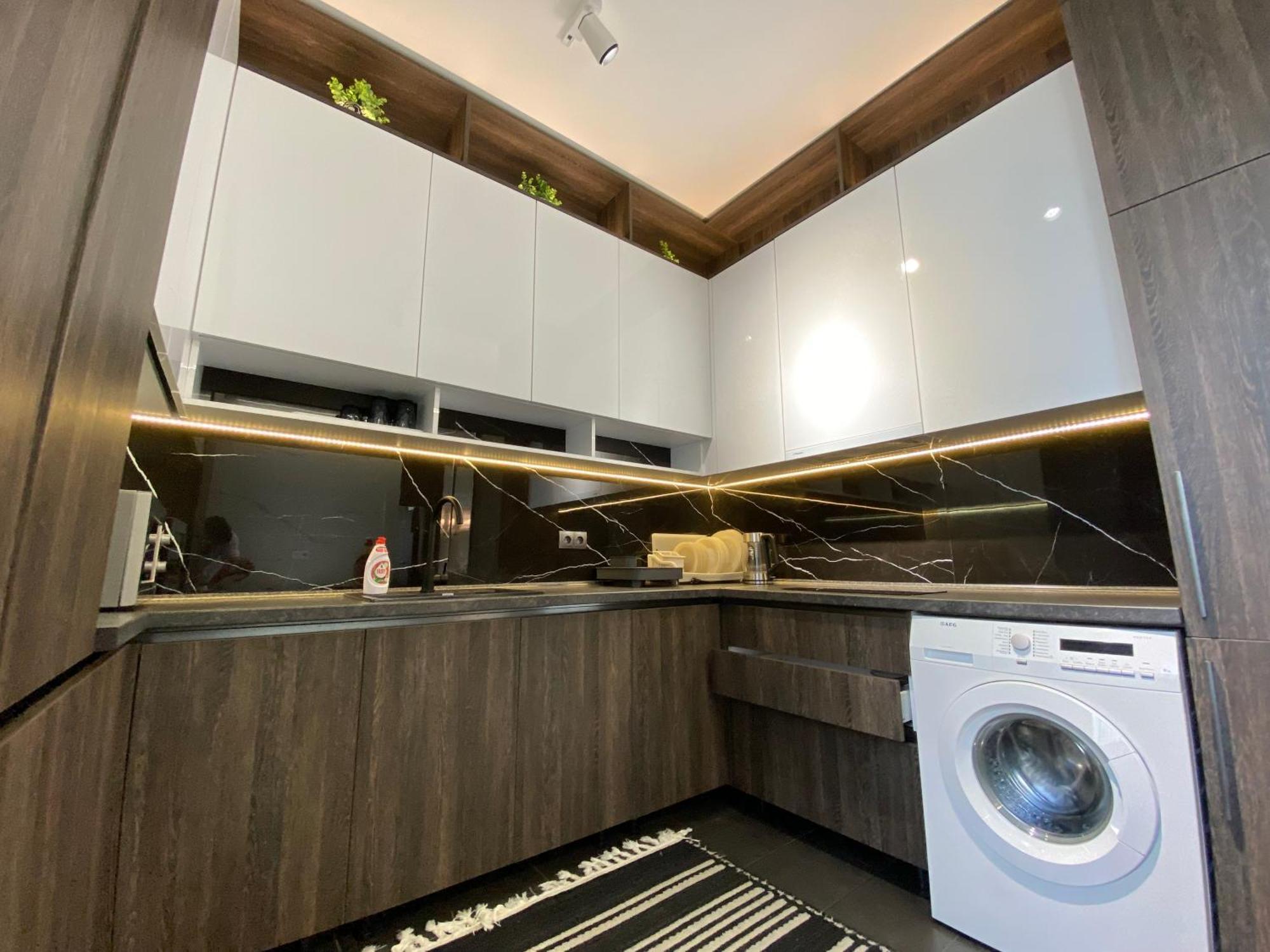 Rentnow Modern Business Apartment With 3 Bedrooms In Centre Кишинёв Экстерьер фото