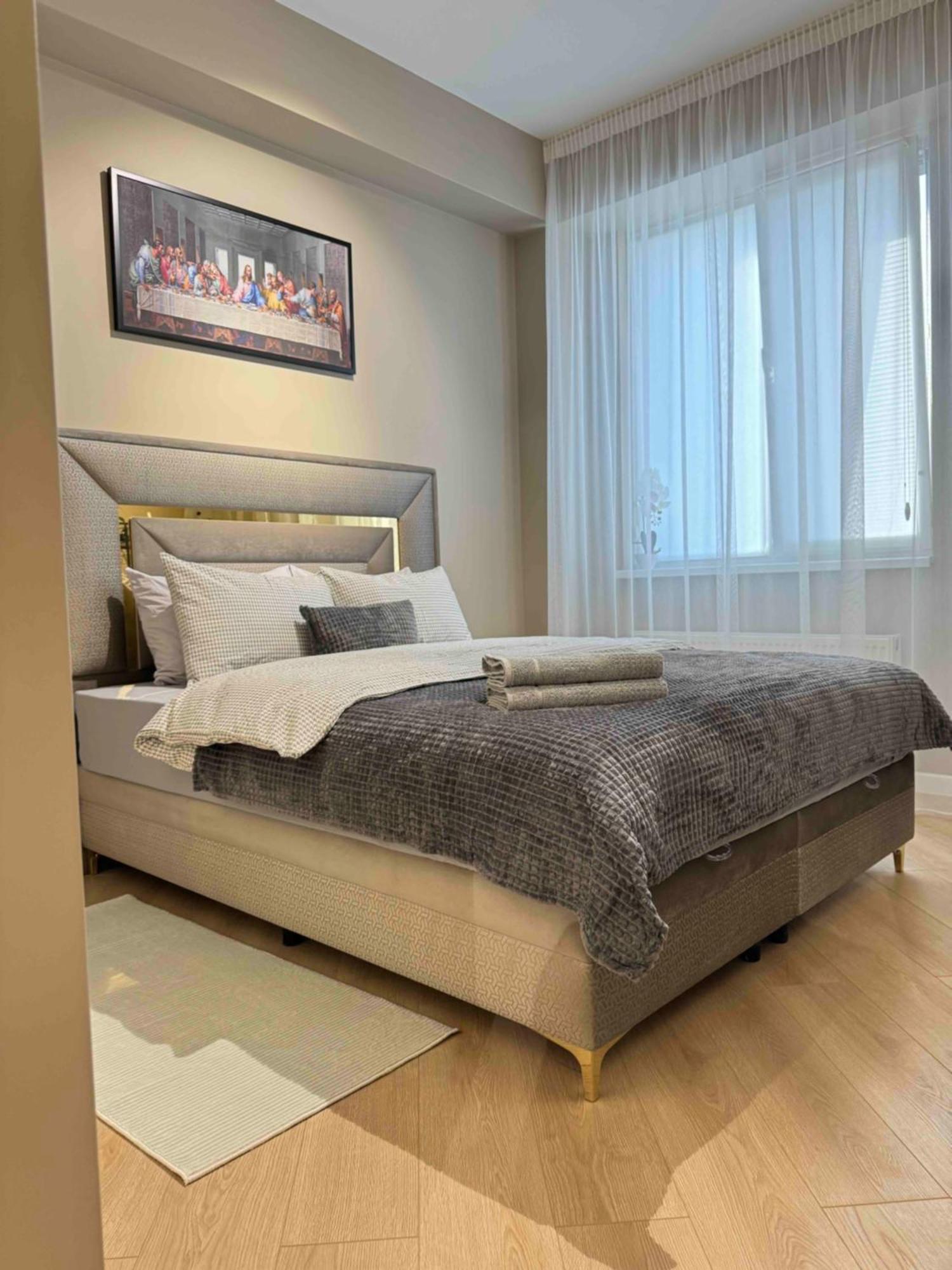 Rentnow Modern Business Apartment With 3 Bedrooms In Centre Кишинёв Экстерьер фото