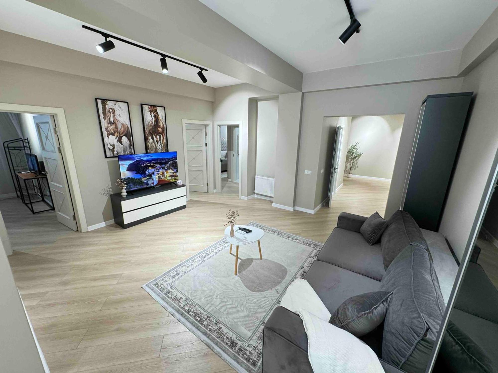 Rentnow Modern Business Apartment With 3 Bedrooms In Centre Кишинёв Экстерьер фото